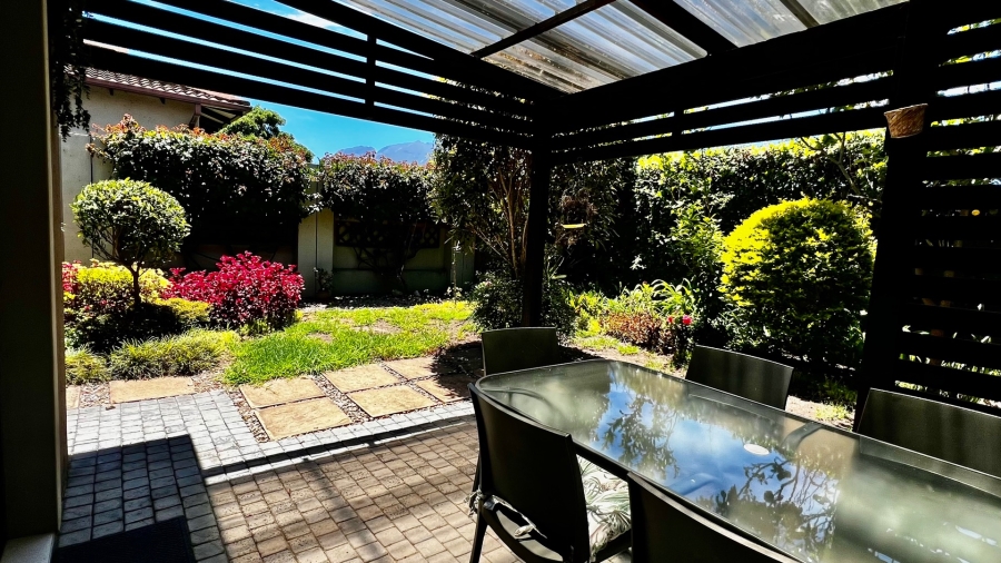 3 Bedroom Property for Sale in Earls Court Lifestyle Estate Western Cape